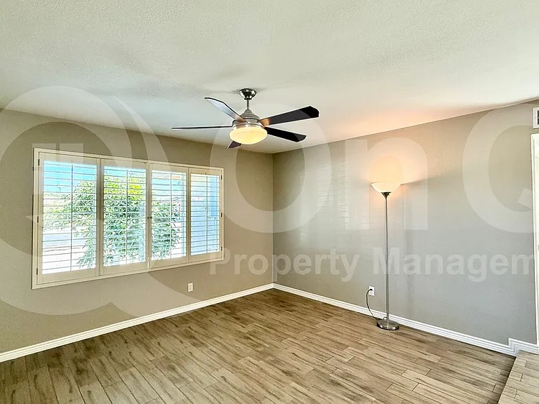 827 N 86th Way — Photo 13