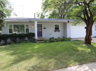 2060 Richard St, Aurora, IL 60506