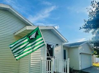 5197 W Maple Ave, Grand Forks, ND 58203