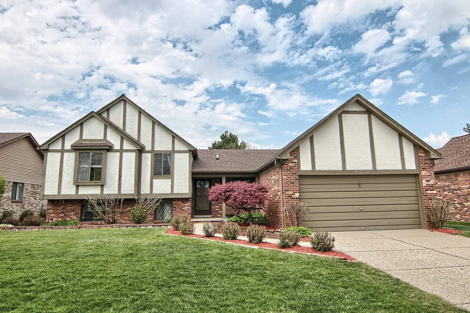 3653 Alderdale Dr photo 1