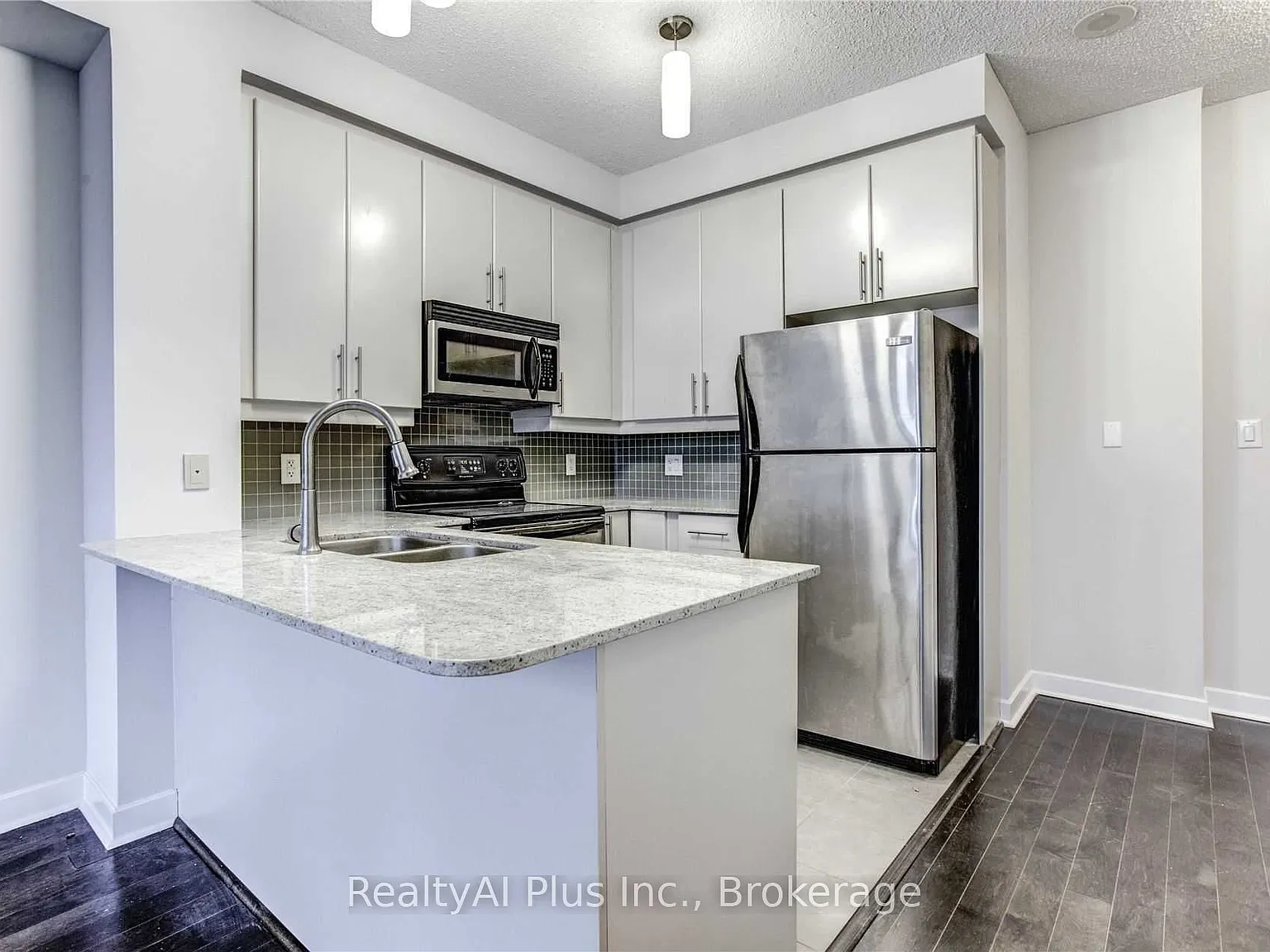 2 bed, $3,400 — Photo 4