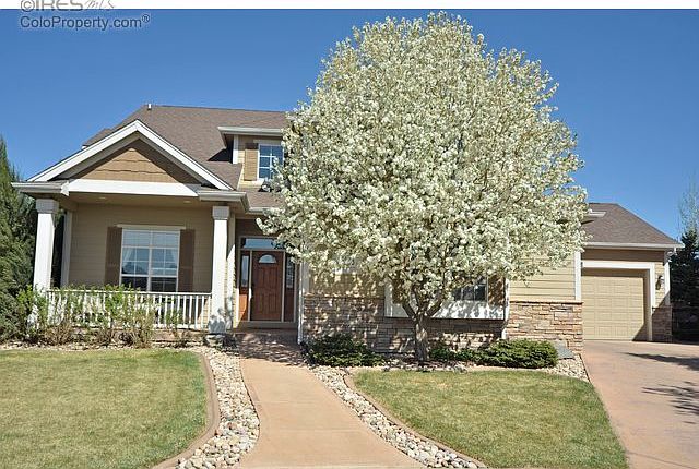 Wow! Great Curb Appeal!
