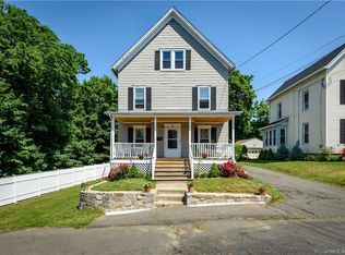 5 Bennett Pl, Danbury, CT 06810