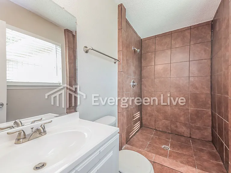 821 Quebec Dr — Photo 14