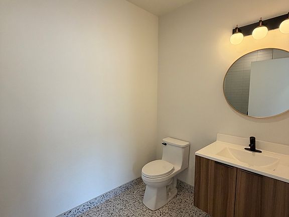 4th image of 293 Fairmount Ave #203