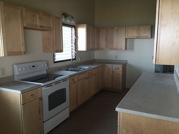 3rd image of 77-6467 Pualani St