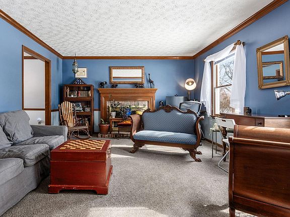 5th image of 632 Bridgewater Ct