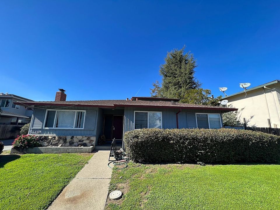 1st image of 1069 Oakmont Dr APT 3