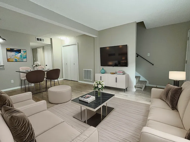 Ingleside Gardens Apartments — Photo 16