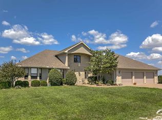 15122 Kreider Rd, Bonner Springs, KS 66012