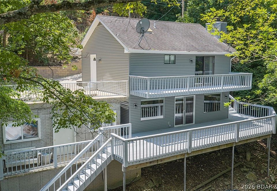 1st image of 458 Petunia Rd