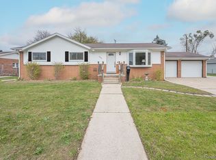 907 S Grove St, Ypsilanti, MI 48198