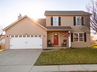 1523 Henry St, Normal, IL 61761