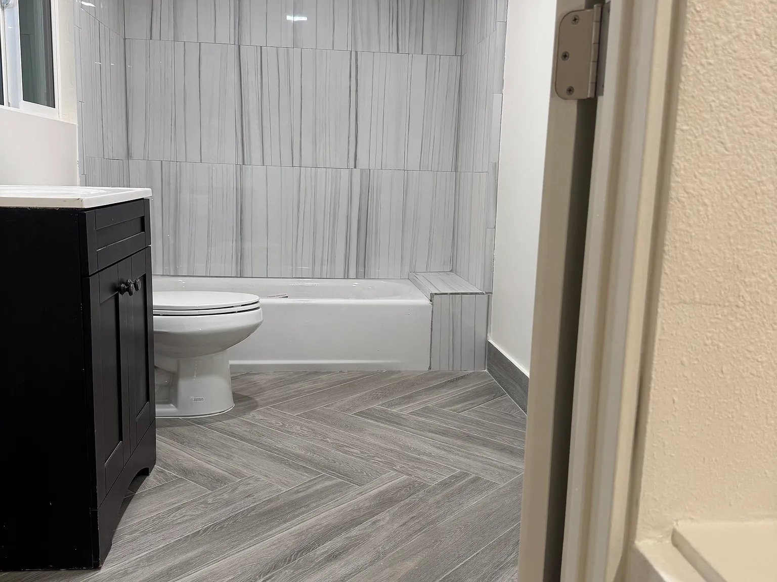 224 S Valley Center Ave — Photo 3