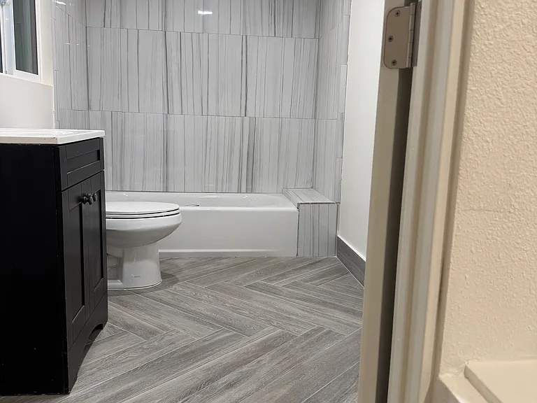 224 S Valley Center Ave — Photo 4