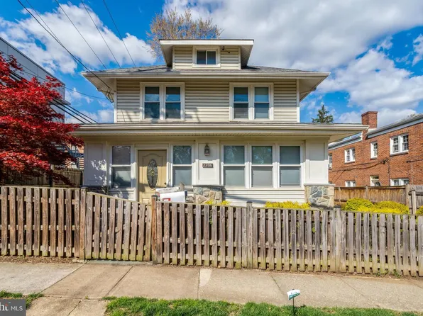 2206 S Grant St, Arlington, VA 22202