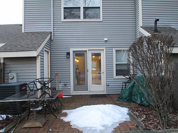 4th image of 25 Minuteman Ct