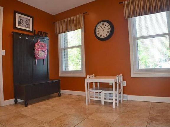 3rd image of 6086 Cedar Hill Ln