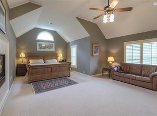 12441 Westgate St, Overland Park, KS 66213