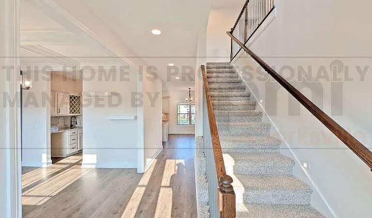 576 Dexter Dr — Photo 6