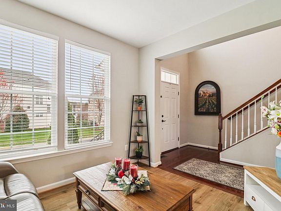 5th image of 1694 Winterwood Ct