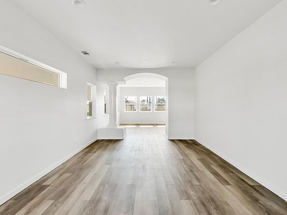 4th image of 45 Lake House Ct