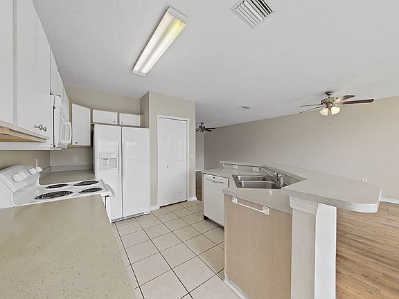 5th image of 6405 Barksdale Way
