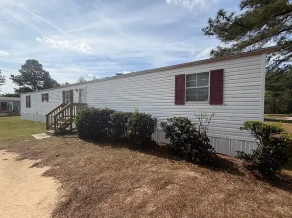 311 Pelican Ct Unit 107, Fayetteville, NC 28306