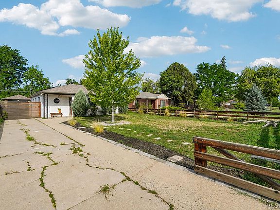 4th image of 2323 Oneida Street