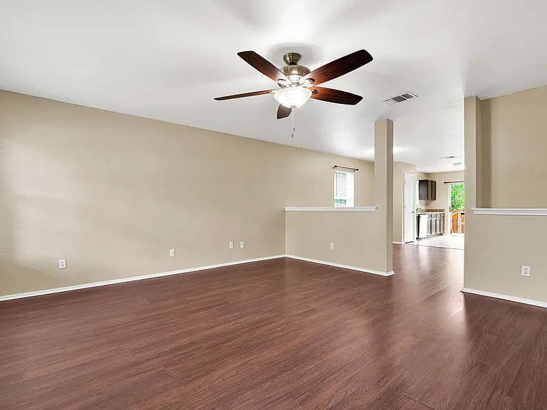 8711 Shaenwest — Photo 3