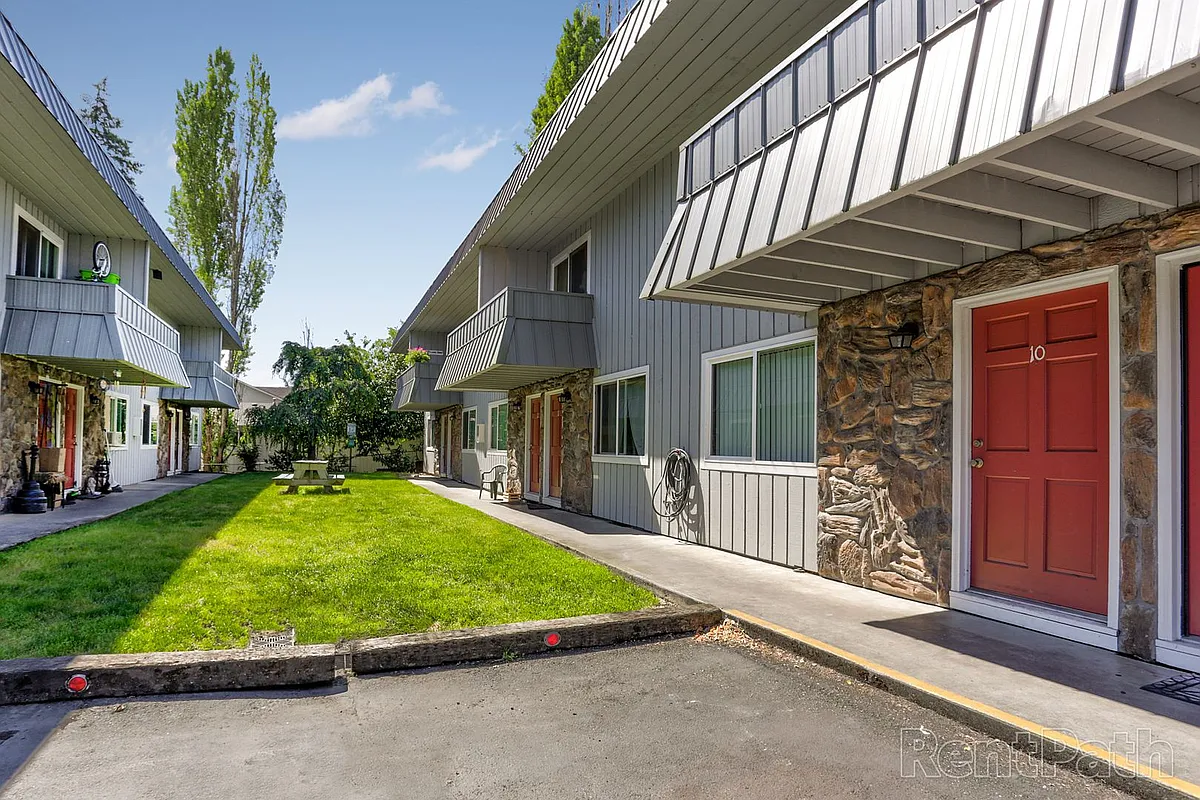 Building Photo - Arrowsmith Apartments