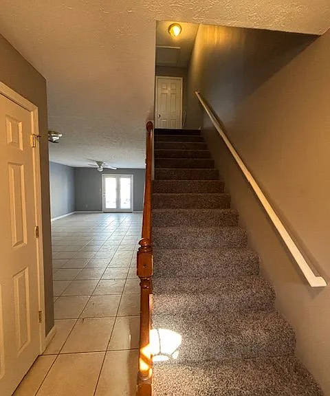 112 Ash Ct — Photo 3
