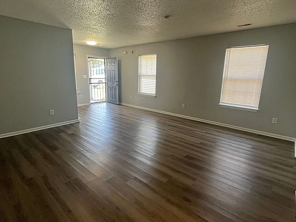 3rd image of 4317 Village Bend Ln