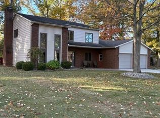 6712 Candy Ln, Vermilion, OH 44089