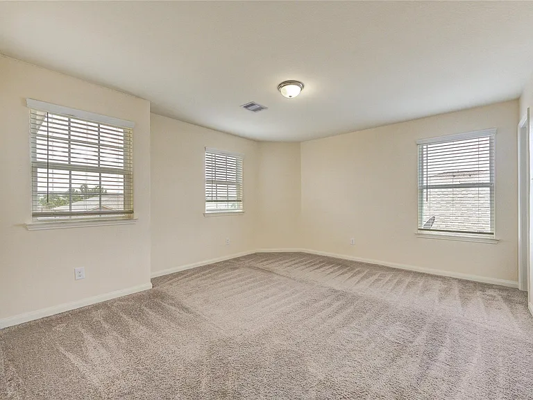 22534 Cloverland Field Dr — Photo 32