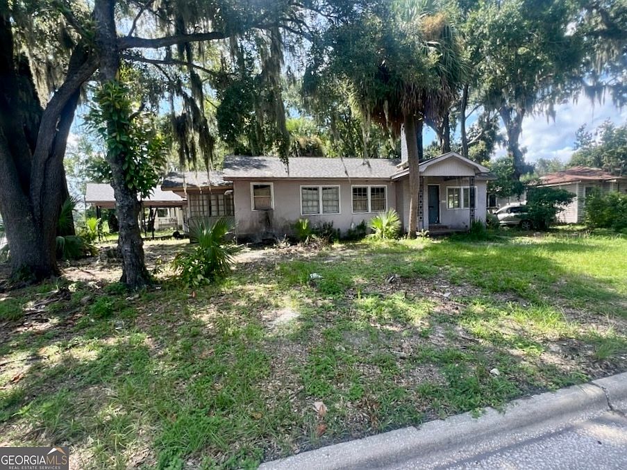 1st image of 1101 Pine Ave