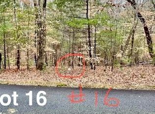 16 Woods Haven Ln, Stuart, VA