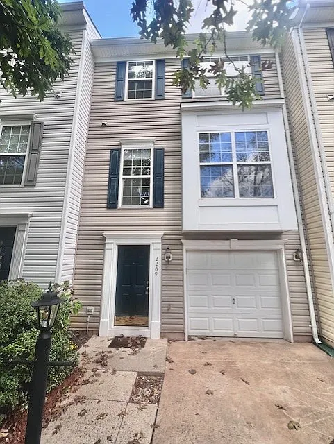 2269 Forsythia Dr photo 1