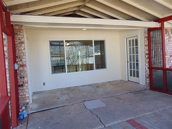 4th image of 858 Wendy Dr