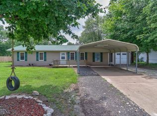 711 9th St, Grandview, IN 47615