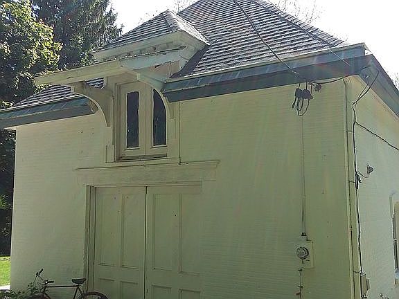 5th image of 149 Quassaick Ave