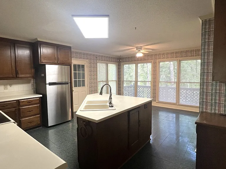 136 River Knl — Photo 15