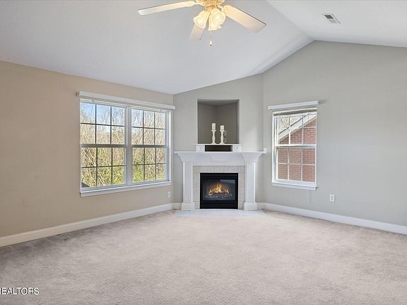 2nd image of 3255 Thomas Hill Way