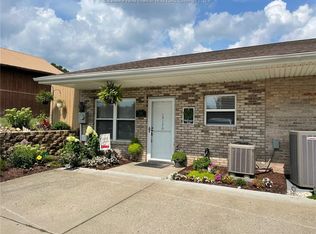 3170 Putnam Ave, Hurricane, WV 25526