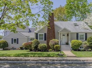8 Greenwood Ave, Wakefield, MA 01880
