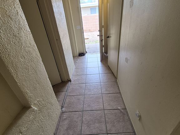 4th image of 1820 N Bell Ave #1
