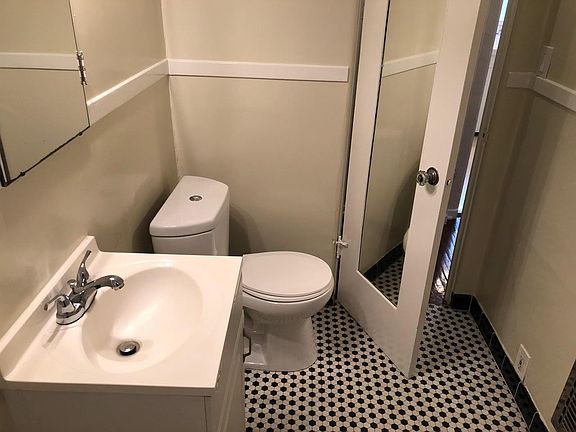 4th image of 774 Redondo Ave #8
