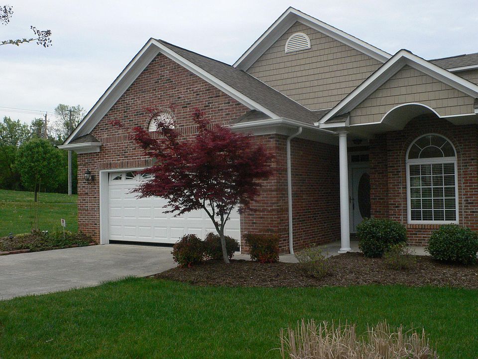 1st image of 914 Gothic Manor Way