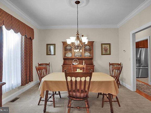 5th image of 83 Apple Blossom Ln