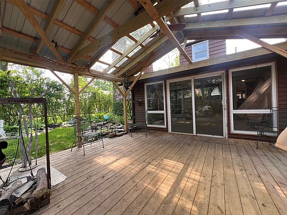 4th image of 309 Connecticut Dr
